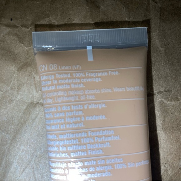 Clinique stay matte oil free makeup CN08 - Picture 4 of 4